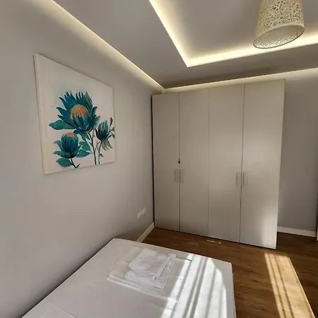 Daire Cozy Midtown In *